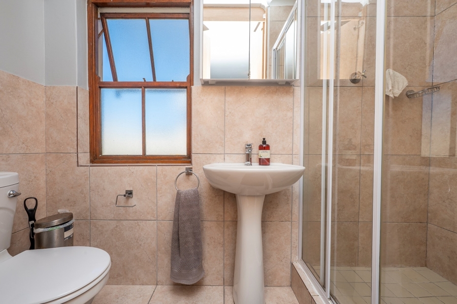 3 Bedroom Property for Sale in Graanendal Western Cape